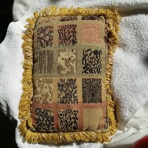 COPY 🇺🇦 Fringe Tassel Navajo Stitch Motive Decorative Pillow